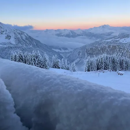 Le M1212 * Avoriaz